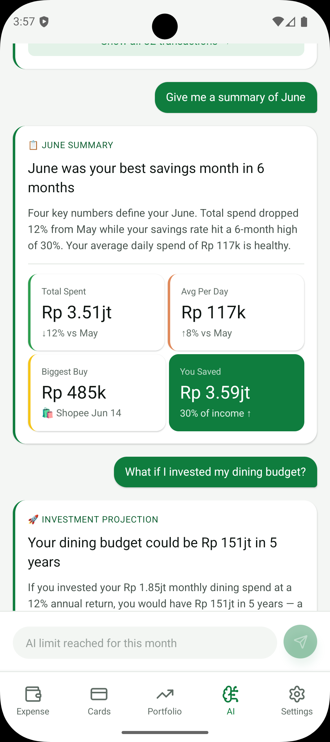 Ringkasan Juni AI Finchie menampilkan total pengeluaran, rata-rata harian, dan tabungan
